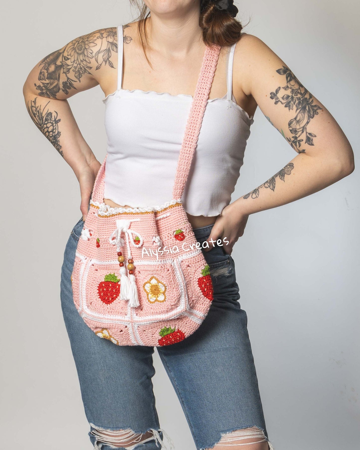 Strawberry Drawstring Crossbody Bag PDF PATTERN (English)