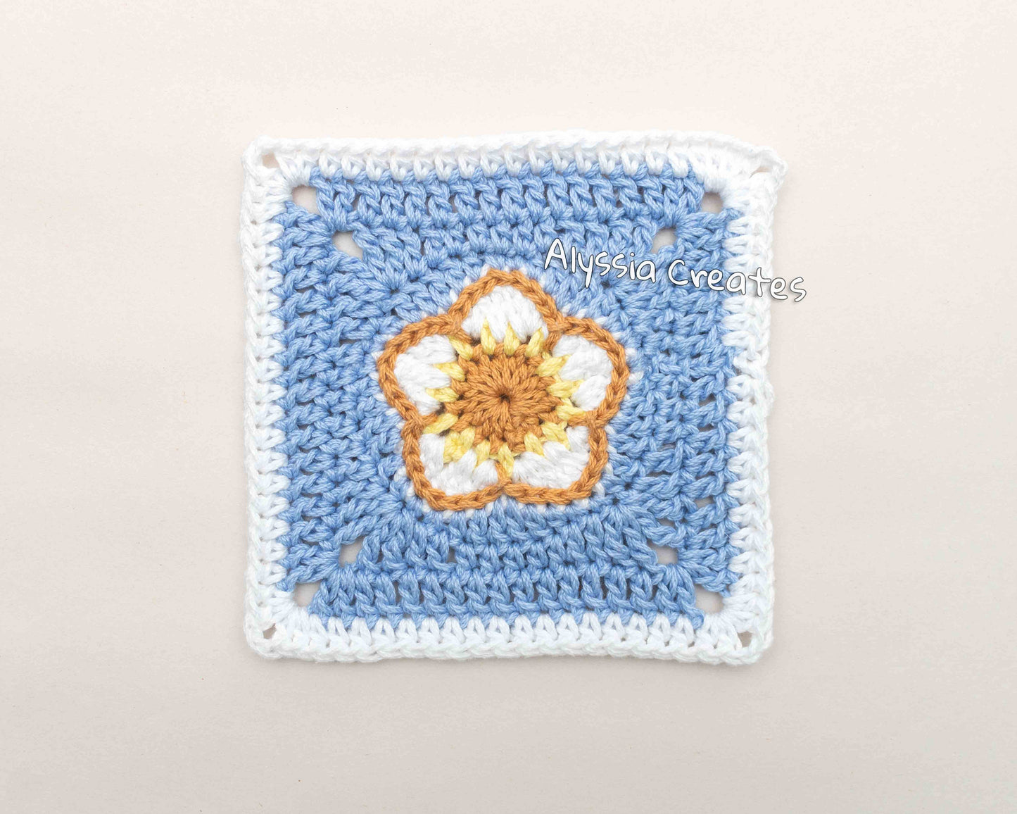 Strawberry Flower Granny Square Crochet PDF PATTERN (English)