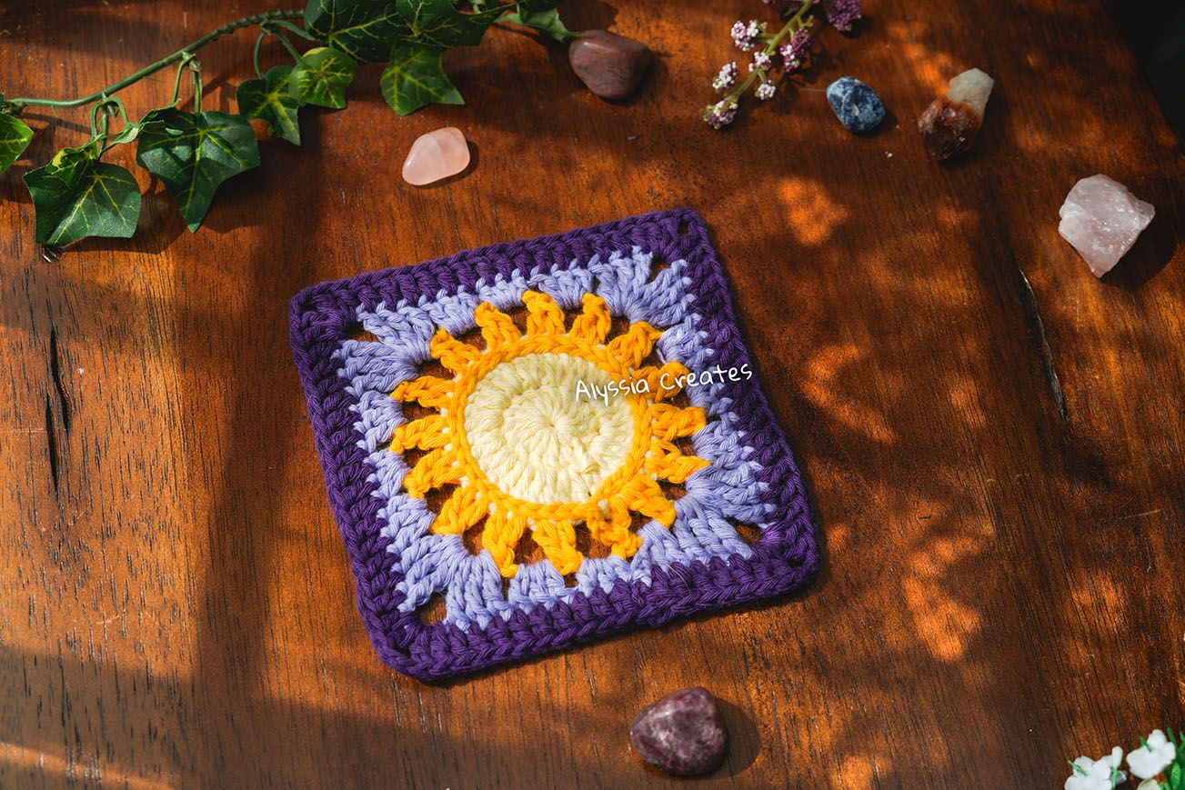 Large Sun Granny Square Crochet PDF PATTERN (English)